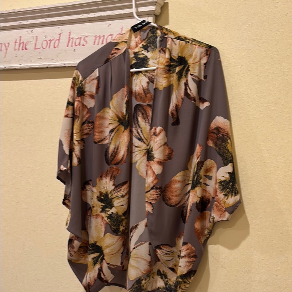 Floral Kimono Top